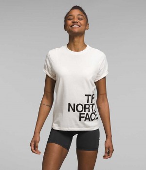 Μπλουζακι γυναικεια The North Face κοντο Sleeve Brand Proud ασπρα | GR DUVLFTM